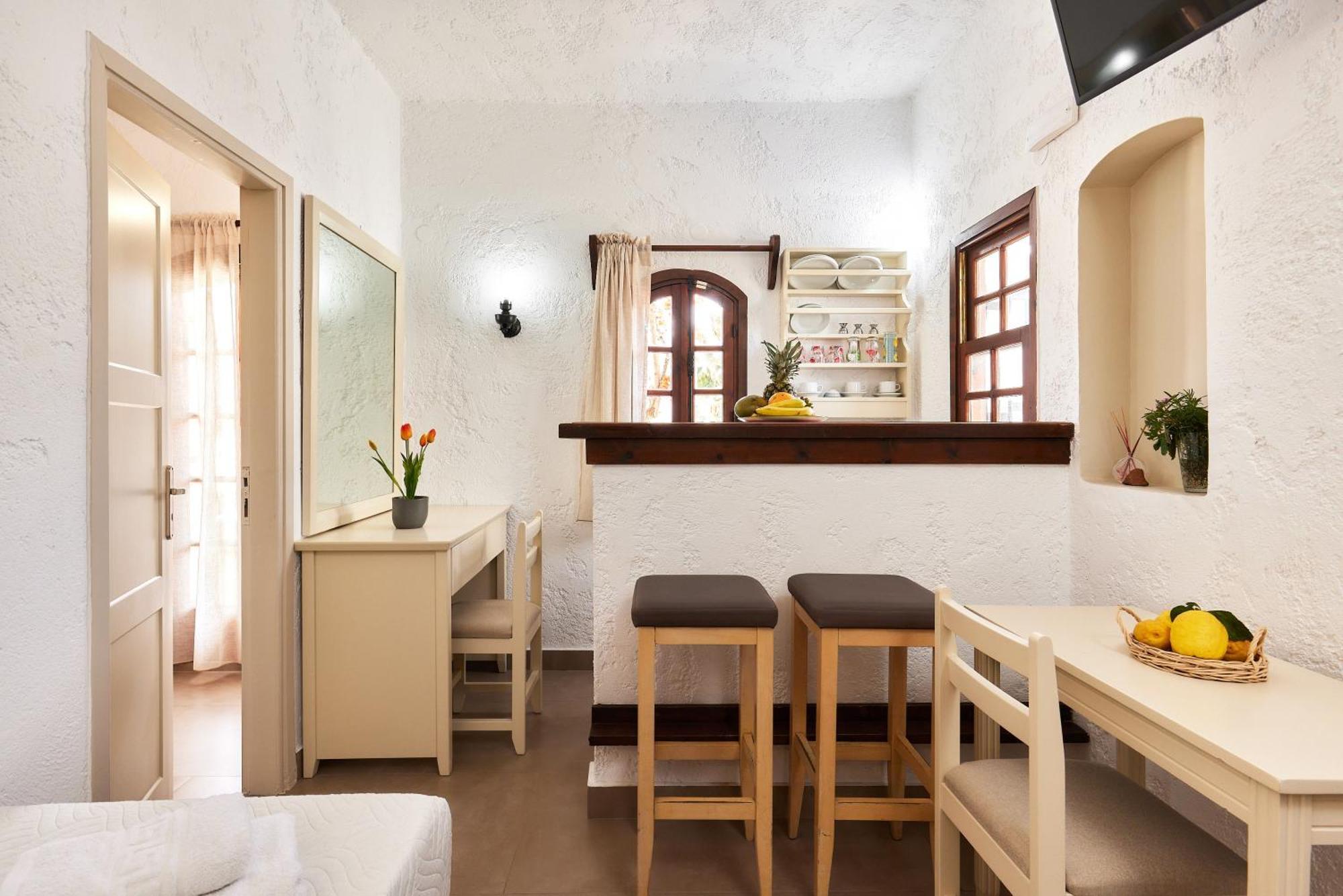 Mila Malia Studios Hotel Exterior foto